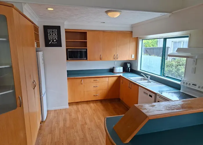 Rotovegas House - Huge House, Hot Tub & For 20 Guests! 罗托鲁阿