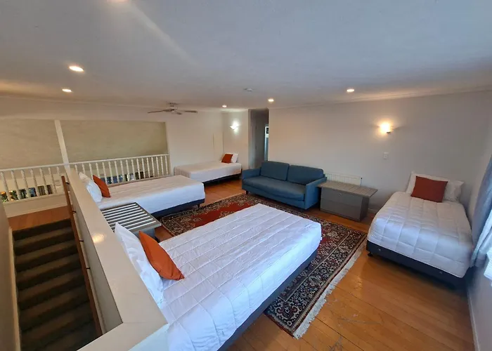 Rotovegas House - Huge House, Hot Tub & For 20 Guests! 罗托鲁阿